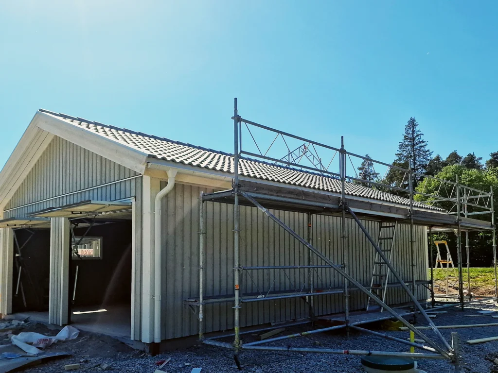 16-roofing-toughwood