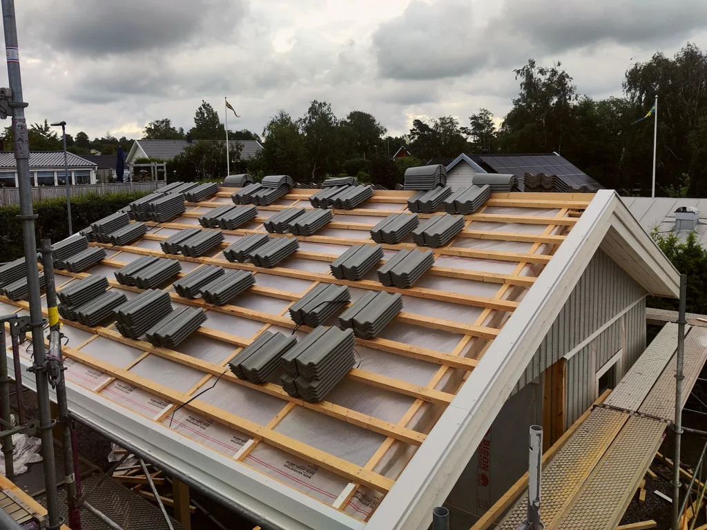 17-roofing-toughwood