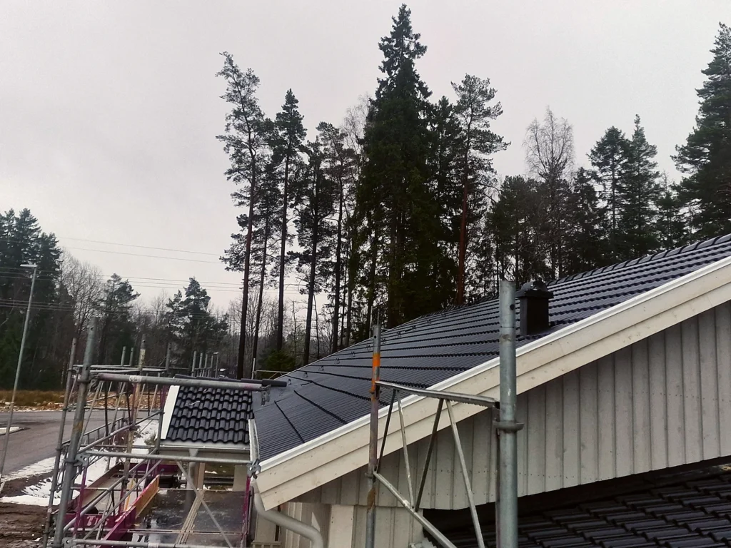 24-roofing-toughwood